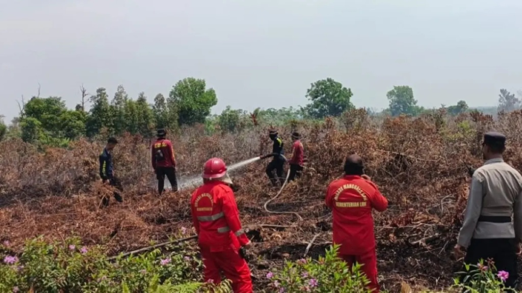 Pemadaman Karhutla Desa Pasir